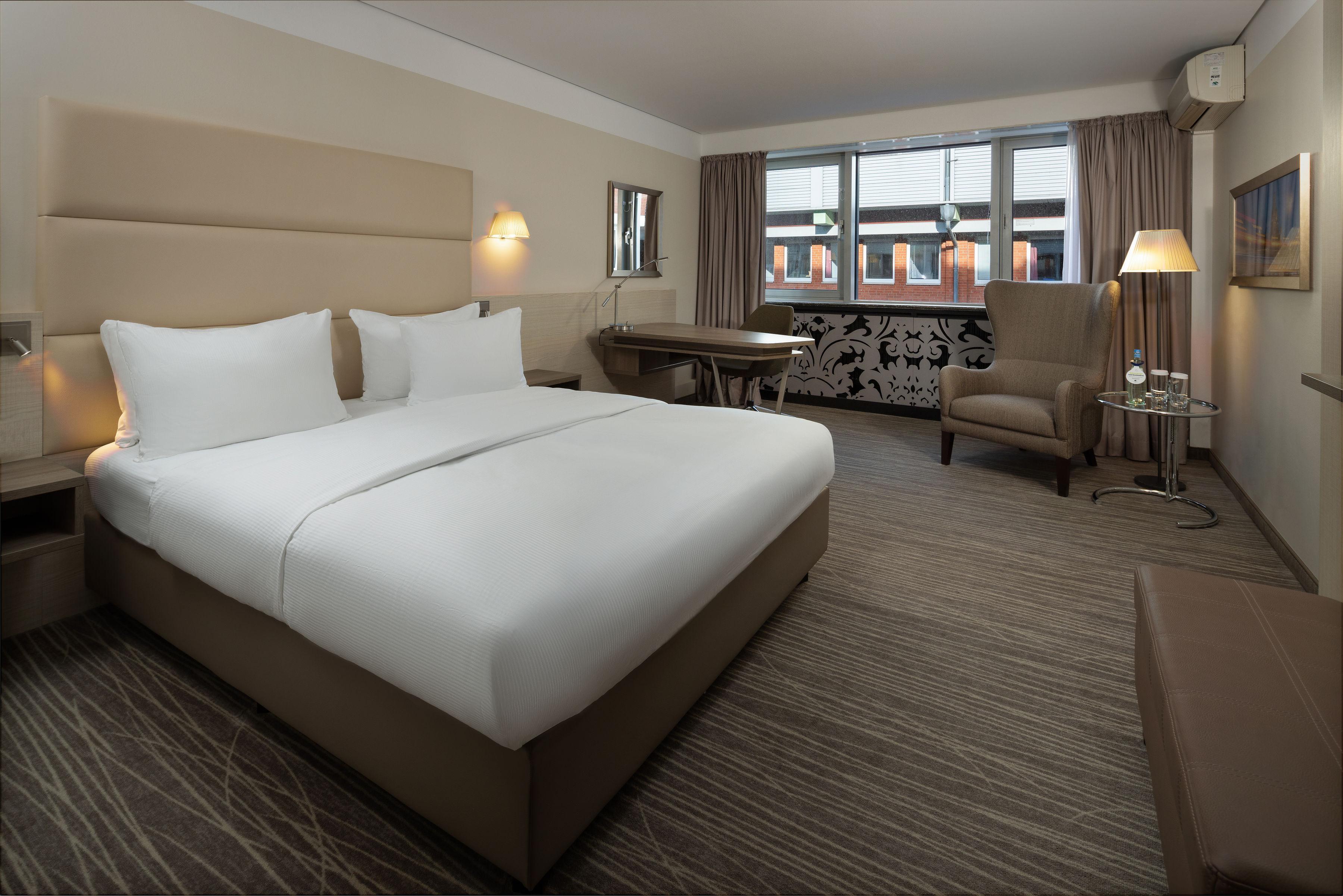 คราวน์ พลาซา - ฮันโนเวอร์ Hotel ภายนอก รูปภาพ