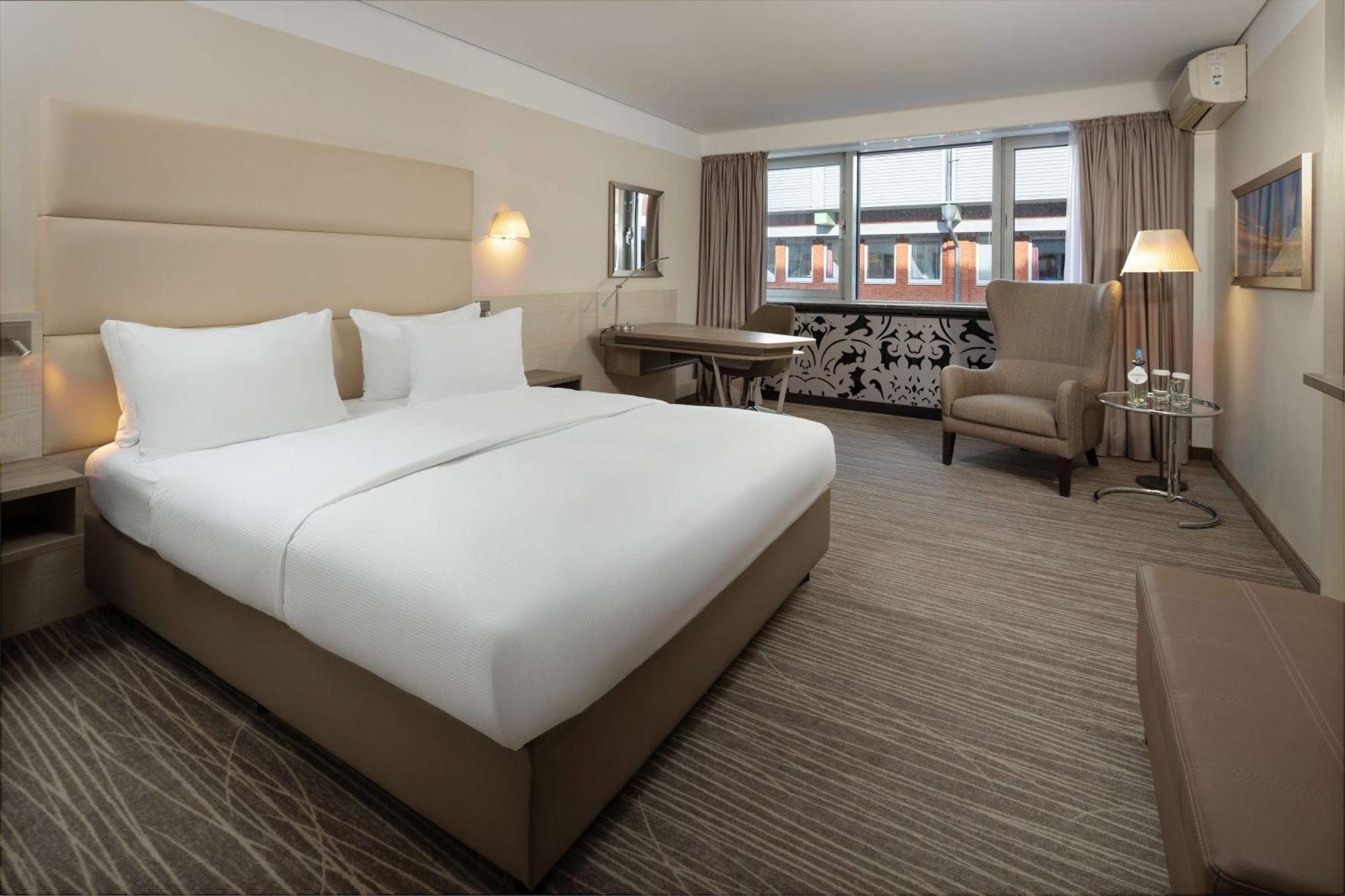 คราวน์ พลาซา - ฮันโนเวอร์ Hotel ภายนอก รูปภาพ