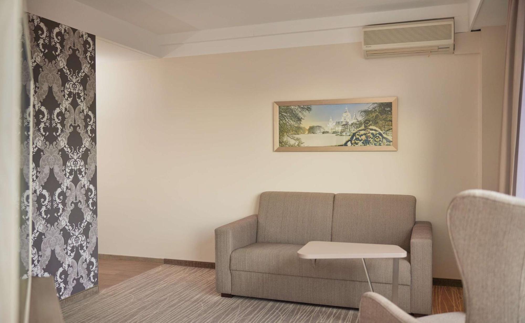 คราวน์ พลาซา - ฮันโนเวอร์ Hotel ภายนอก รูปภาพ